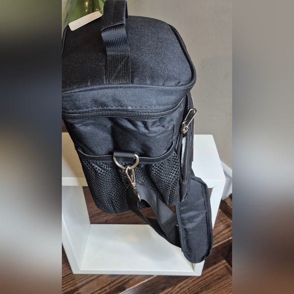 Sleek Black Lunch Bag for Men - Picture 2 of 6